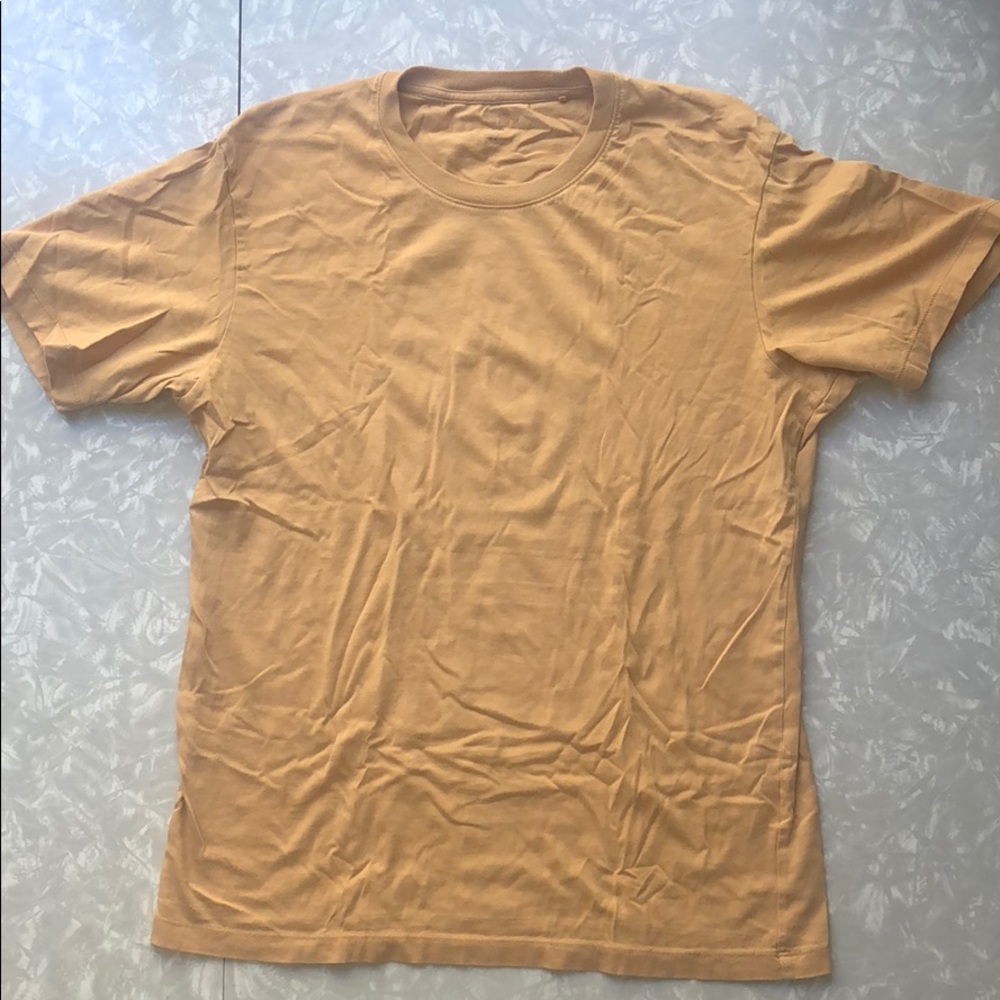 Men’s mustard crew neck t shirt